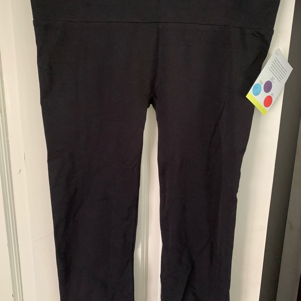 Nux Black Crop Compression Tights